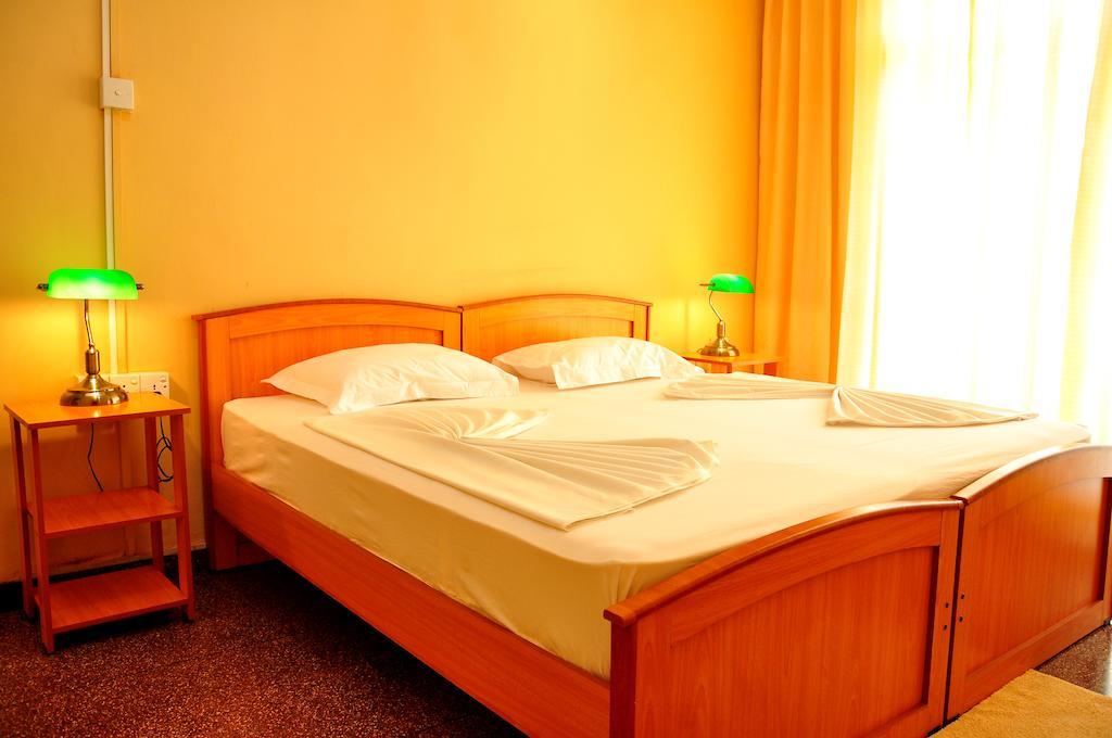 ホテル Melbourne Tourist Rest アヌラーダプラ 部屋 写真